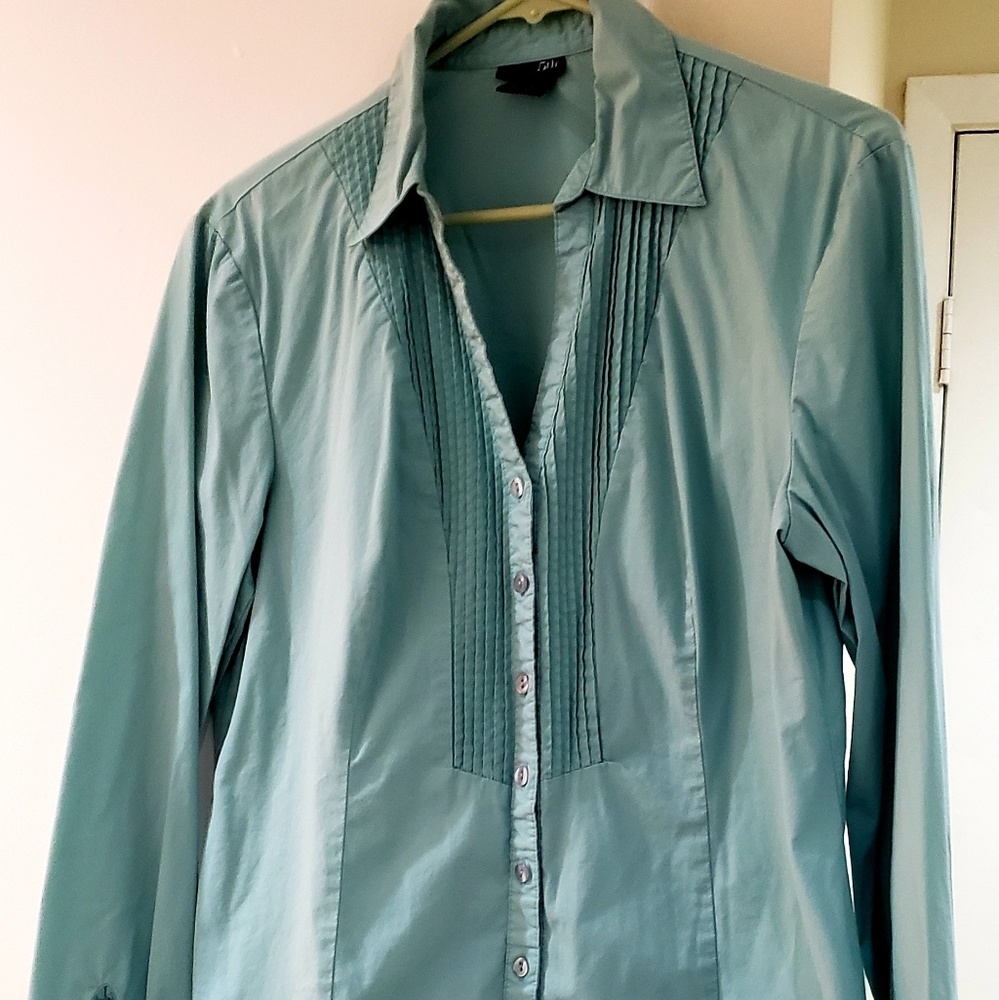 Ladies long sleeve button down blouse